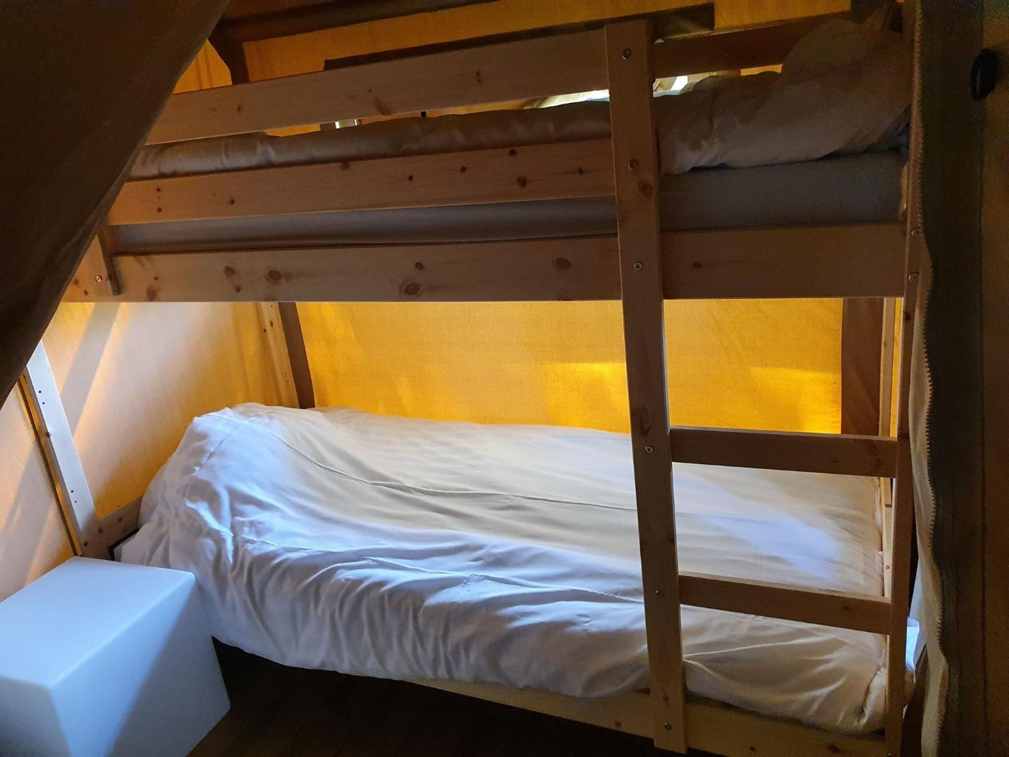 Camping De Oude Rijn Ter Aar Szoba fotó